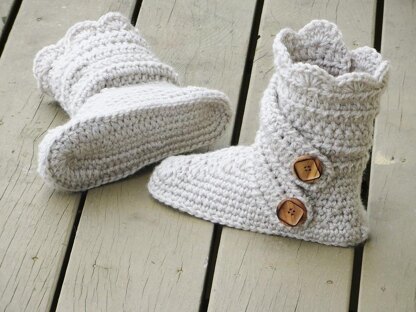 Woman's Classic Snow Boots Crochet pattern by Crochet Dreamz | LoveCrafts