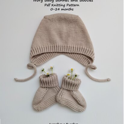 Ivory Baby Bonnet and Booties | 0-24 months