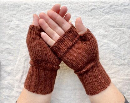 Comfy Cabin Fingerless Mitts