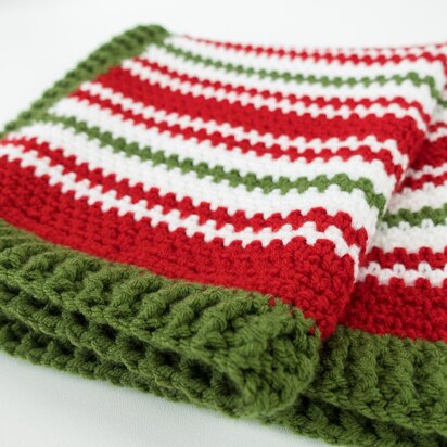 Holly Jolly Moss Stitch Crochet Blanket