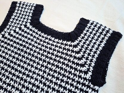 Houndstooth Crew Neck Vest