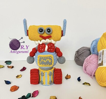 Amigurumi recycle robot family