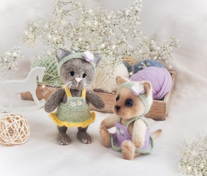 Knitting pattern for bunny and kitten outfit