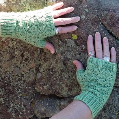Goldberry Mitts - knitting pattern