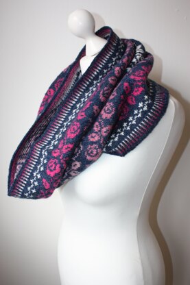 Midnight Blooms Cowl