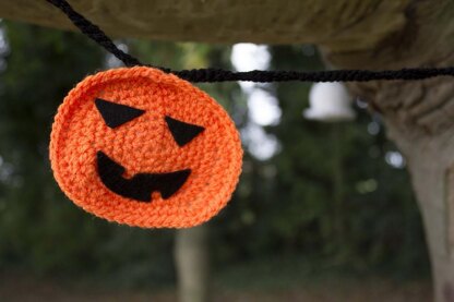 Black Cat & Pumpkin Crochet Bunting, Halloween Garland