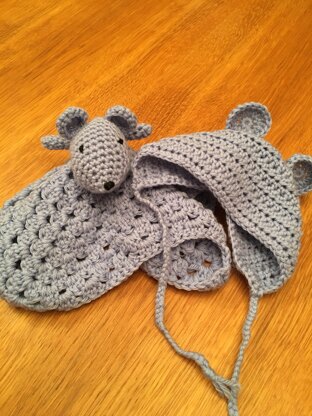mouse lovey and bonnet