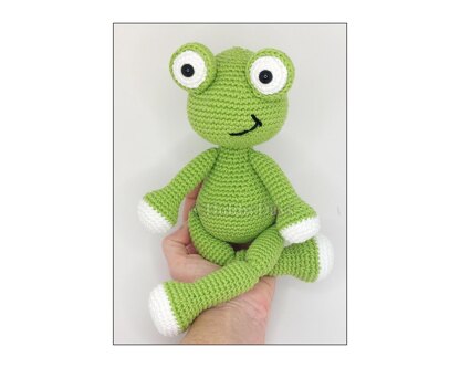 Amigurumi crochet Frog