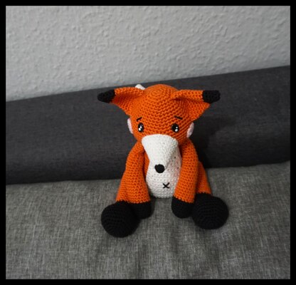 Crochet pattern for fox Fuchsi