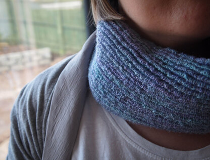 The Ripple cowl - mint/lilac