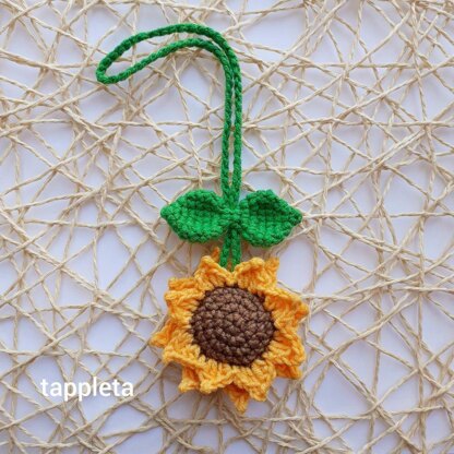 Sunflower charm crochet