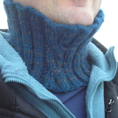 Fast & Easy One-Skein Reversible Cabled Neckwarmer