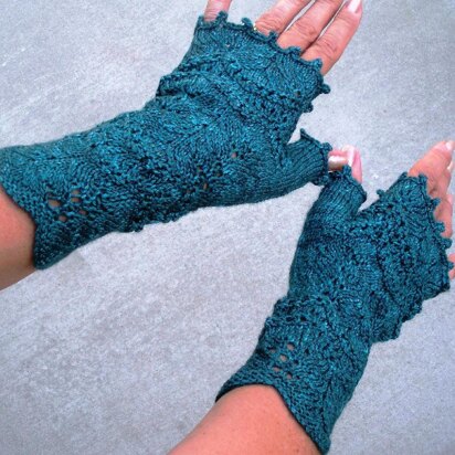 Nancy Pearl Mitts