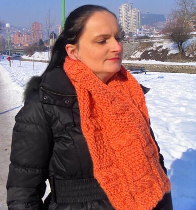 Chunky cowl scarf