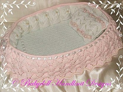 Doll's Moses basket & cribs to fit dolls from 4 to 22 inches