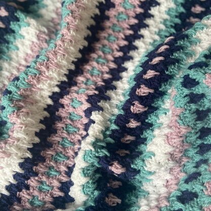 Alma - The Spiky Granny Blanket