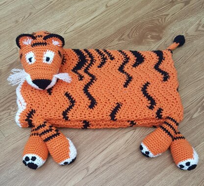 Noah's Tiger cot blanket