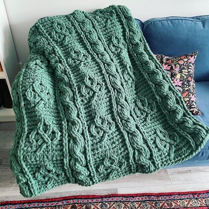 Shamrock Cable Blanket