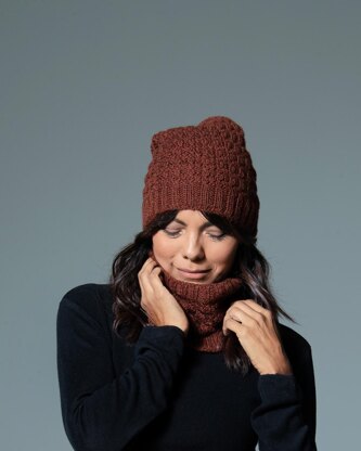 Decumani Hat & Cowl set