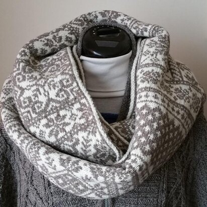 Crazed Scandinavian Cowl