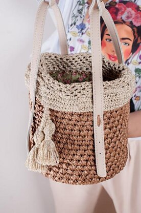 Raffia bucket bag