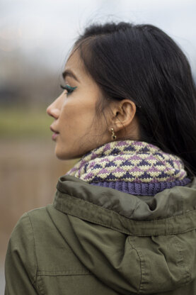 Equilateral Cowl in Universal Yarn Wool Pop 
- Downloadable PDF