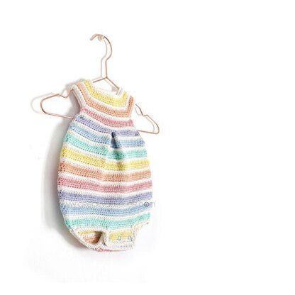 Size Newborn - CROCHET Rainbow Romper