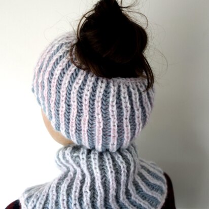 Messy Bun Brioche Hat&Cowl Set - knitting pattern