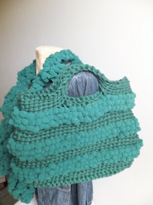 Finger Knit bobble Market Bag