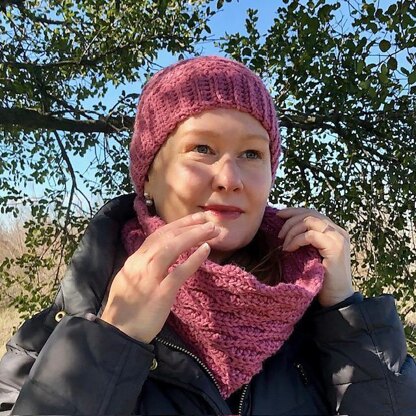 Winters Tide Hat and Cowl