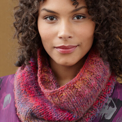 Lyndhurst Cowl in Lion Brand Amazing - 90581AD