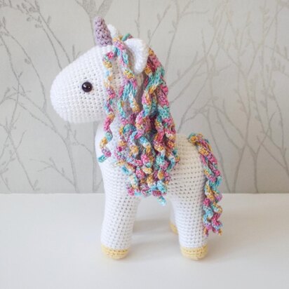 Amethyst the Unicorn Amigurumi