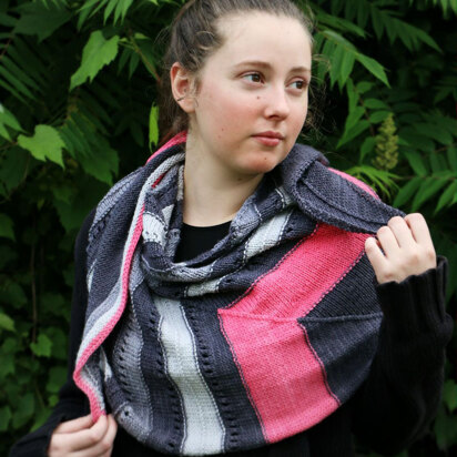 Wonderland Yarns Compass Arrow Shawl PDF