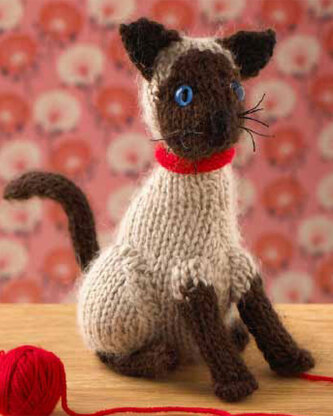 Knitted Cats and Kittens