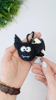 Amigurumi Bat Crochet Pattern: Mini Bat Halloween Keychain