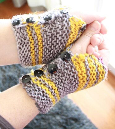 East Juniper Mitts