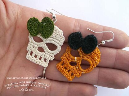 Skull earrings