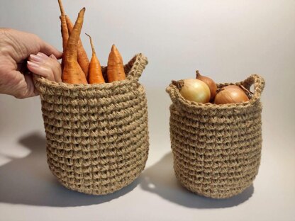 Jute Basket With Handles (2 sizes)