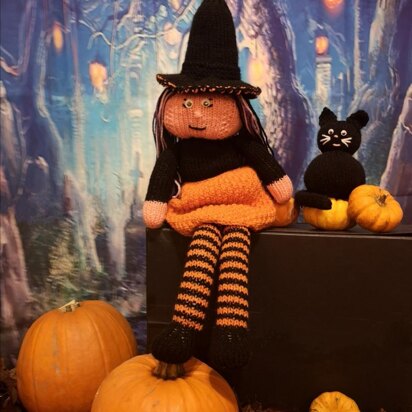 Priscilla the Pumpkin Witch & Pudding the Cat