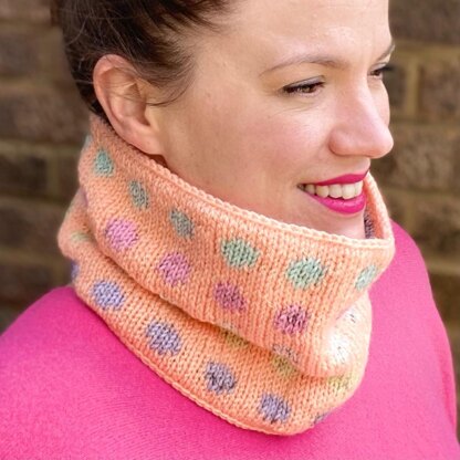 Mini Eggs Cowl