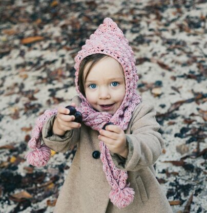 Pom-pom scarf with hoodie.