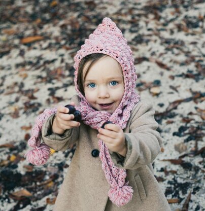 Pom-pom scarf with hoodie