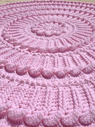 Paris Matelassé Circular Baby Afghan