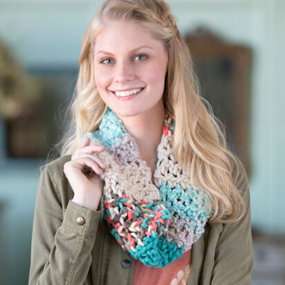 Uniquely You Retro Cowl in Red Heart Mixology Solids, Mixology Prints and Mixology Swirls - LW4911-4 - Downloadable PDF