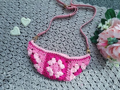 Crochet Lovely Crossbody Bag Pattern