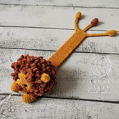 Lion crochet bookmark