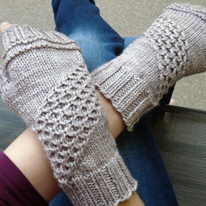 Hot Cross Mitts