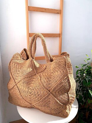 Weekender Raffia Bag