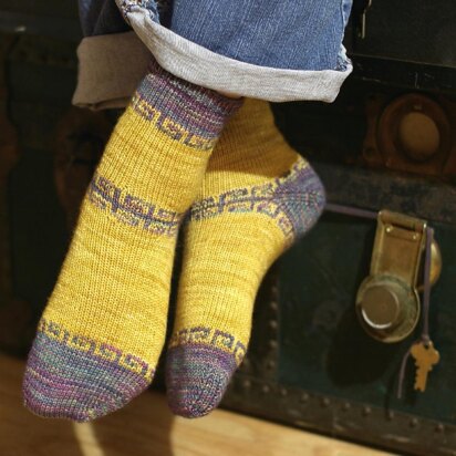Locks and keys socks - knitting pattern