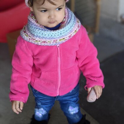 Toddler headband and cowl set